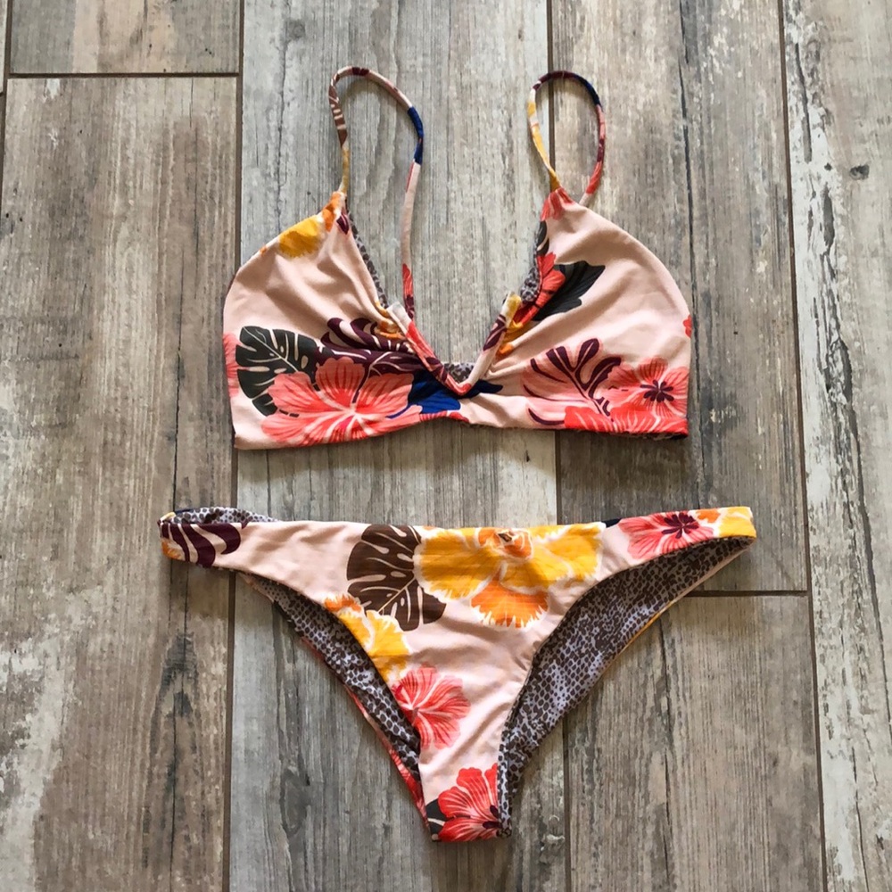 Acacia Retro Paradise Set